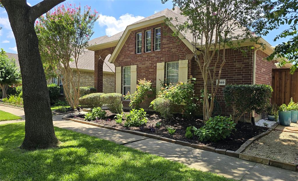 7569 Glasshouse Walk
