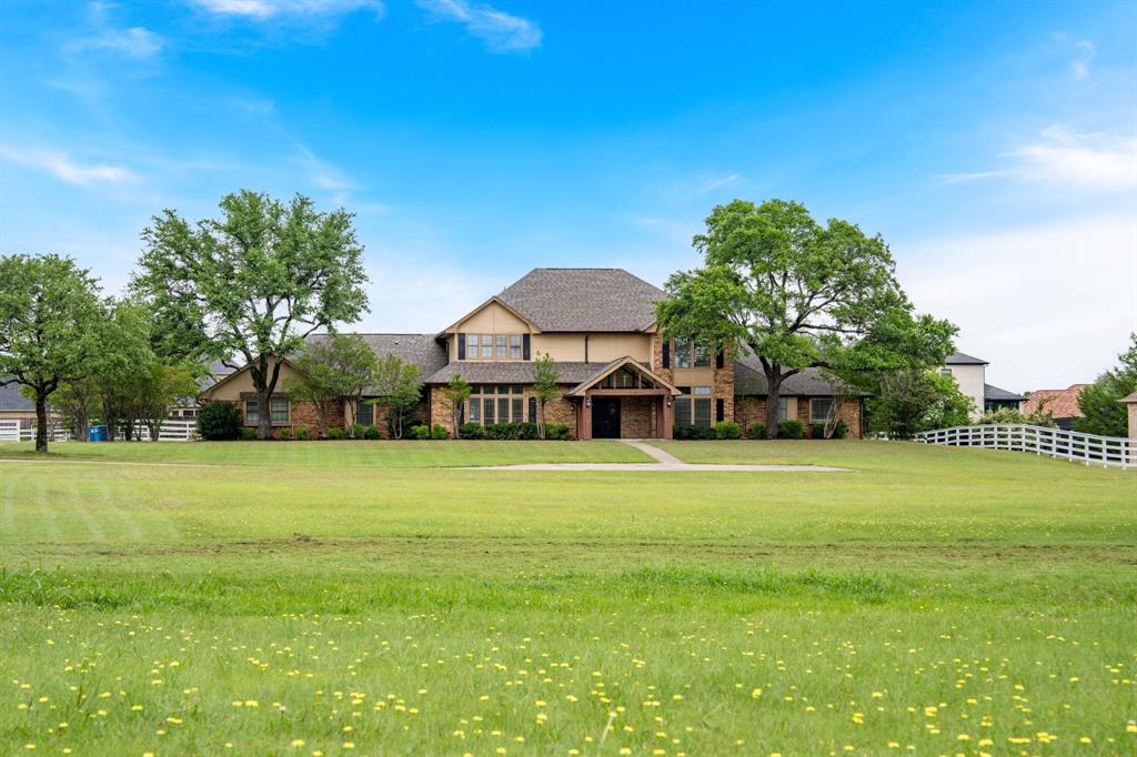 915 W Pleasant Run Road