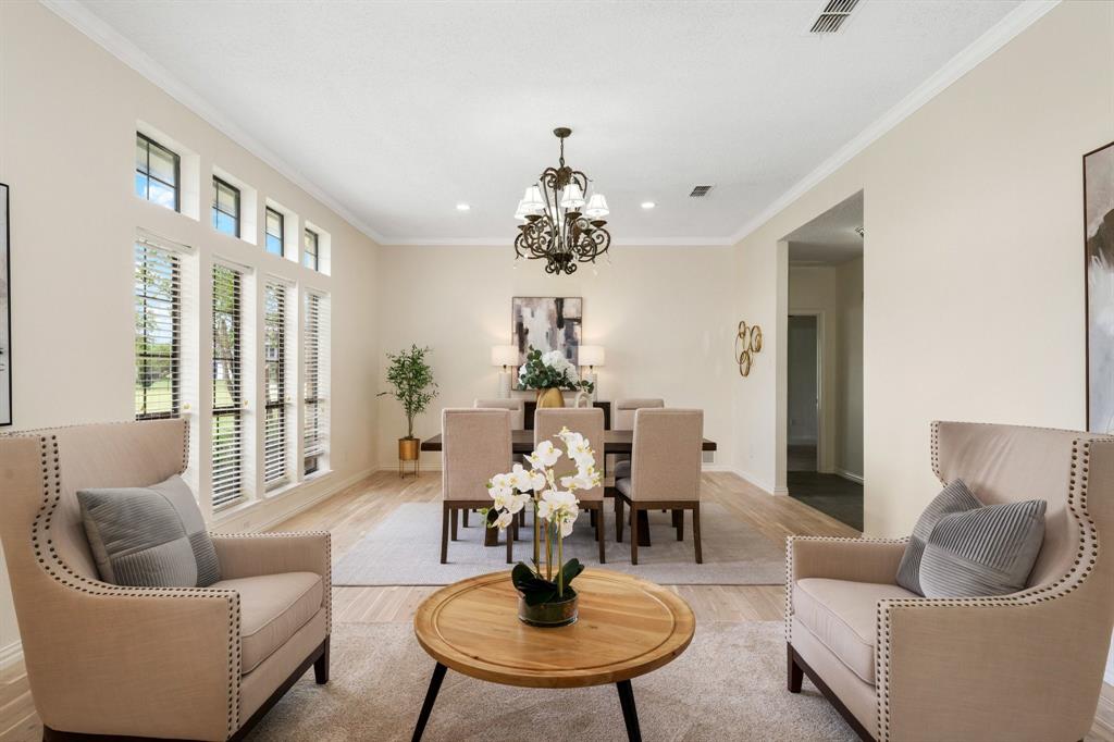 915 W Pleasant Run Road