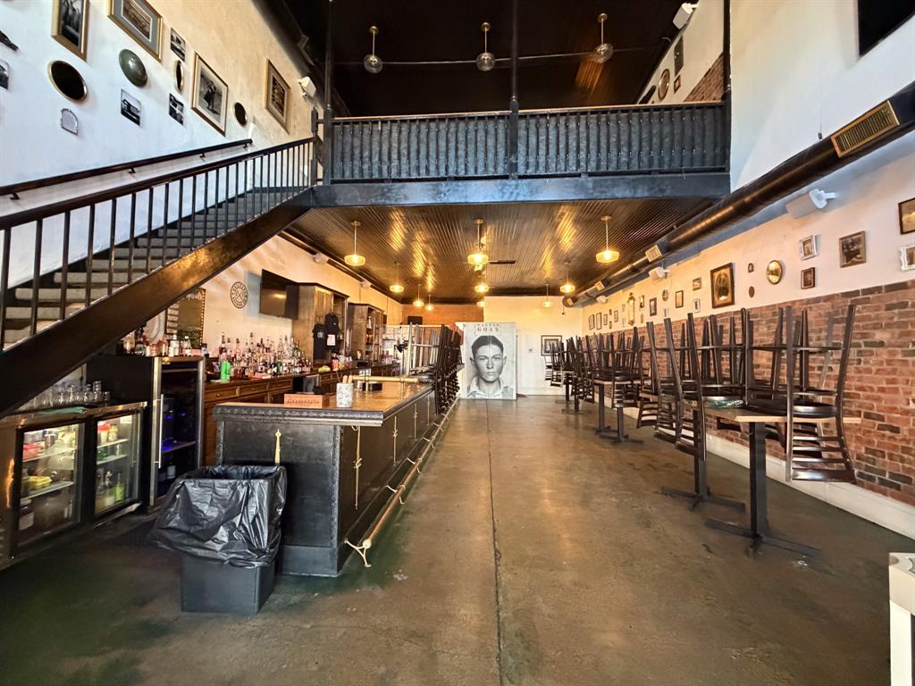 O T Ennis - Commercial Lease