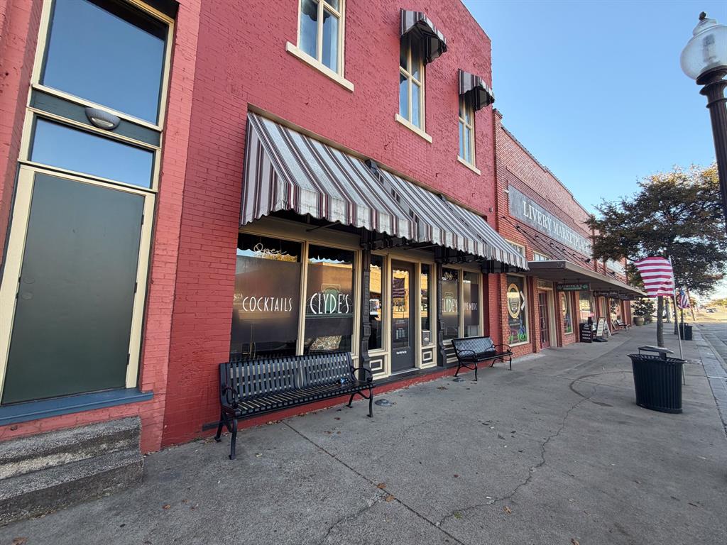 O T Ennis - Commercial Lease