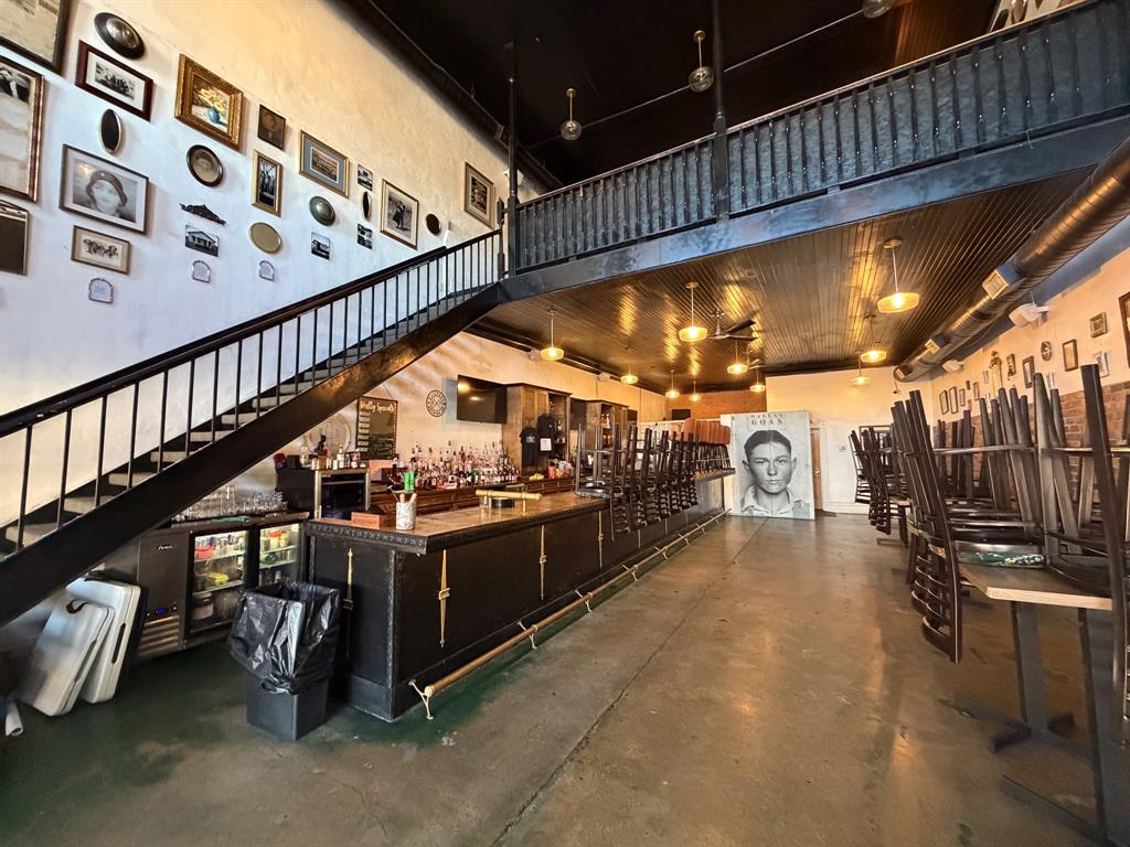 O T Ennis - Commercial Lease