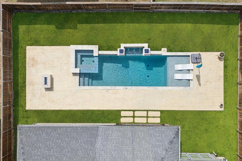 2713 Maverick Way