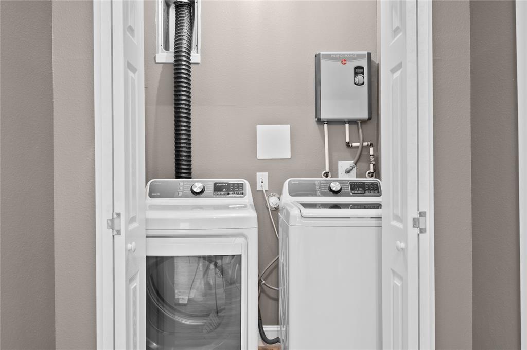 Blue Water Oaks - Residential