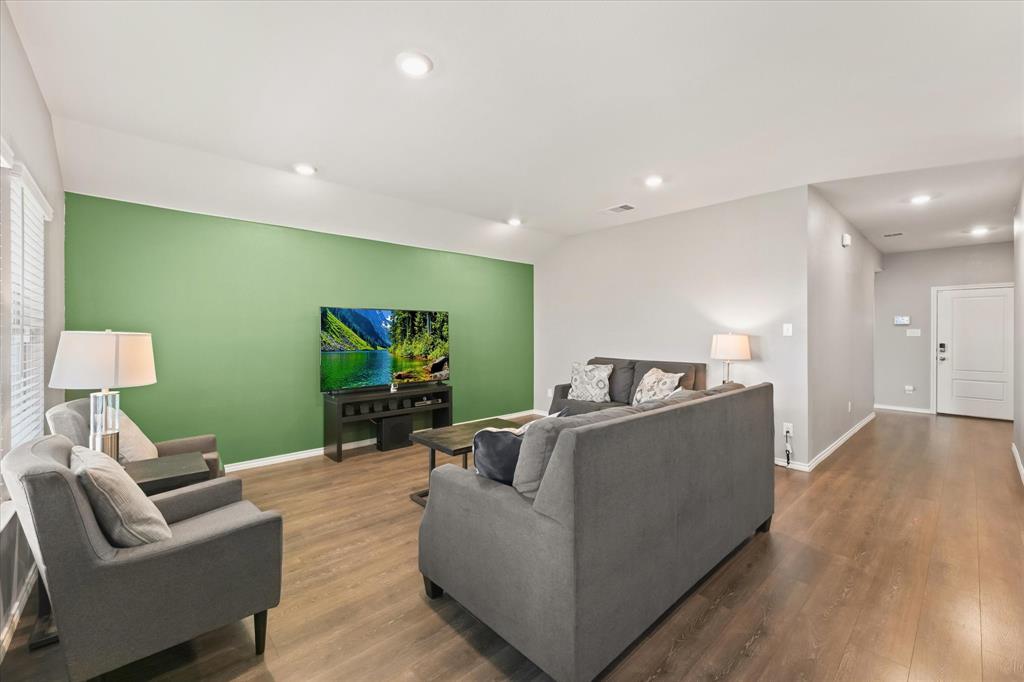 Magnolia Ph 7 - Residential