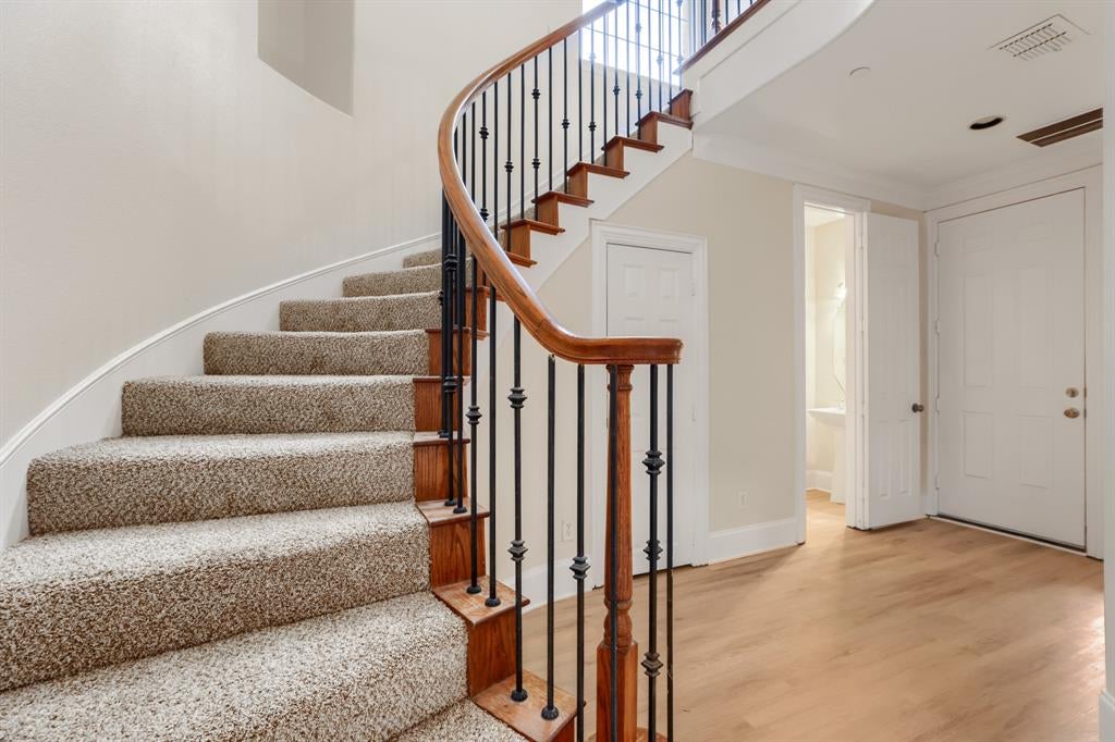 8115 Dogwood Lane