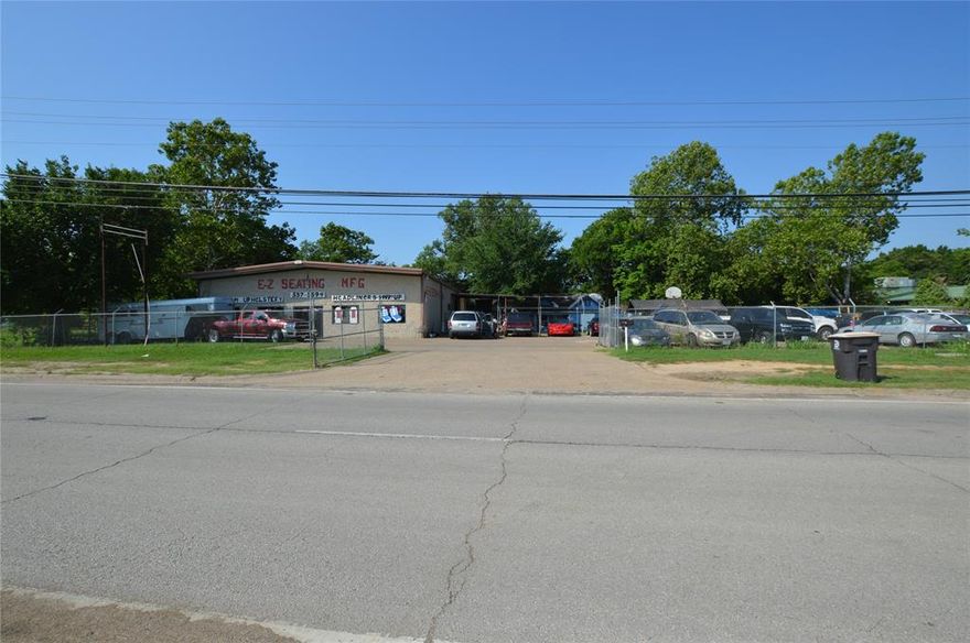 Highway Frontage - Almost 3-quarter acres on CF Hawn Fwy - Easy Off - Easy On - minutes from I-635, I-20 & downtown Dallas - 5,000 sf office-warehouse with one rollup grade door.  Fenced yard in front with gate and paved parking.  Showroom in front with warehouse in back.   Currently leased M to M.  Has older frame residence on property - of no value.