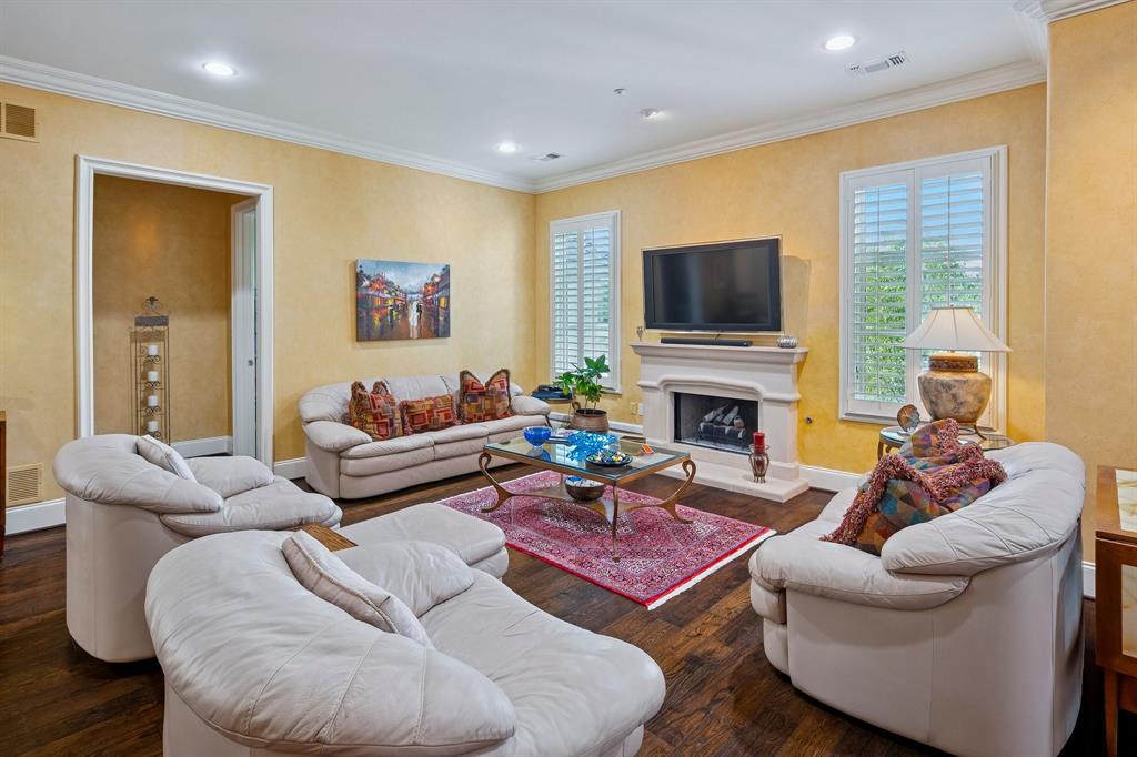 8511 Edgemere Road 302