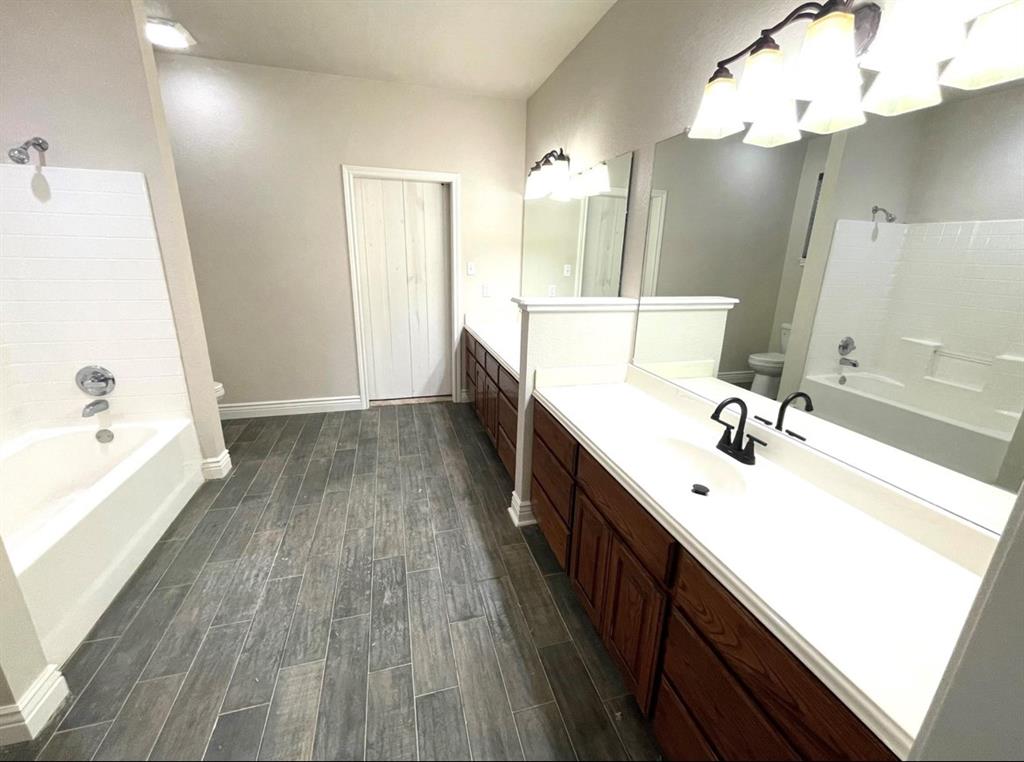 Oakwood Estates - Residential Lease