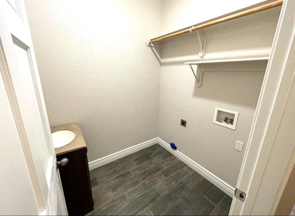 Oakwood Estates - Residential Lease