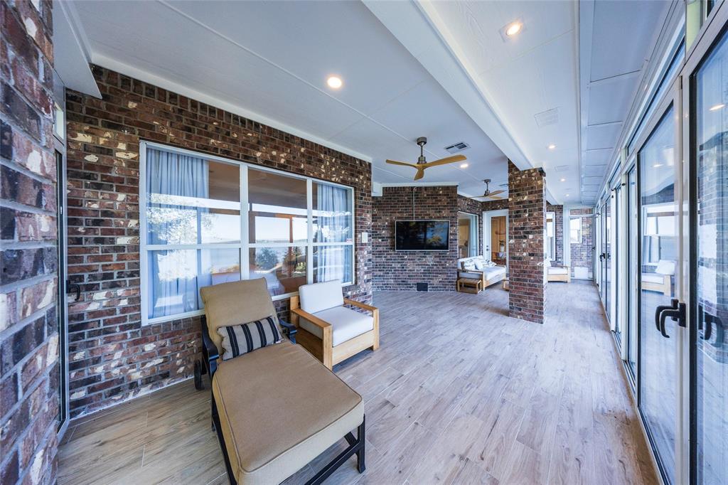 Emerald Sound At Lake Lewisville - Residential