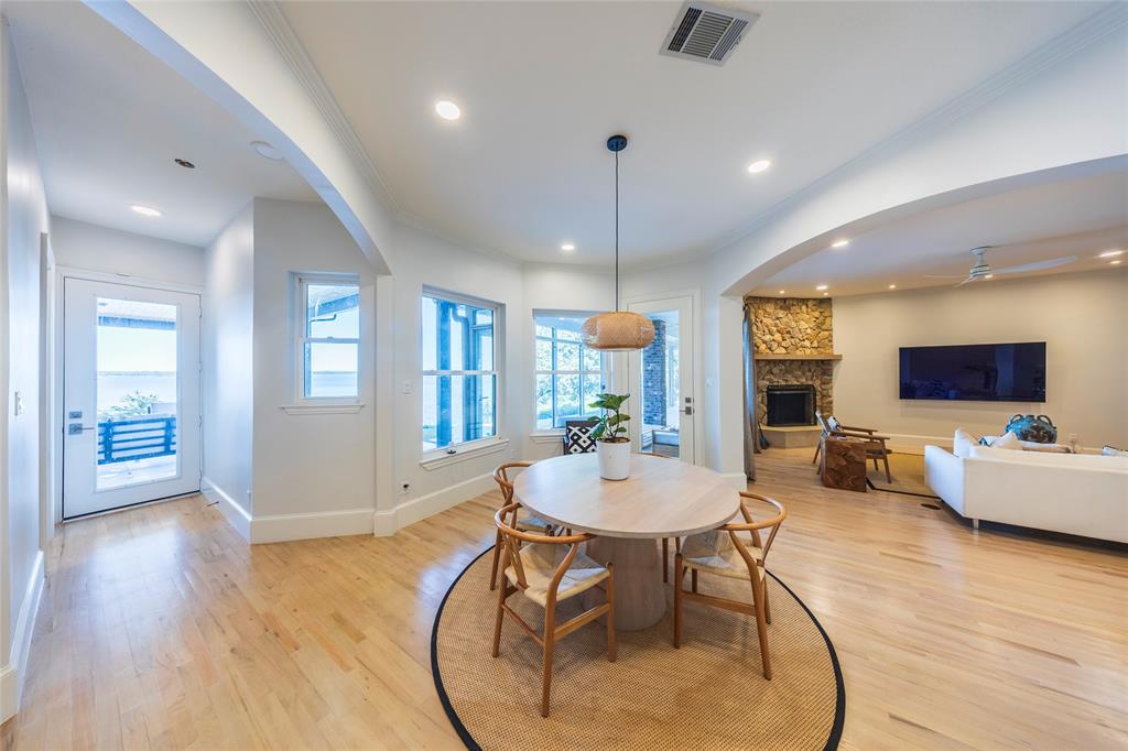 Emerald Sound At Lake Lewisville - Residential