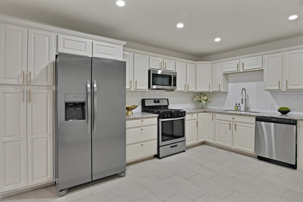 Ravinia Terrace Rev - Residential