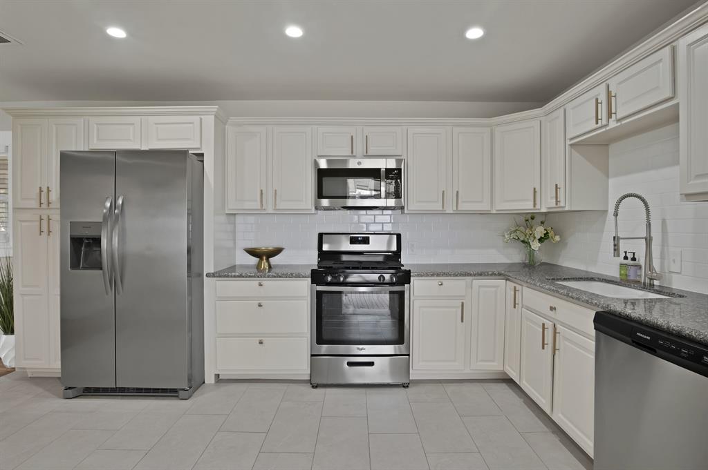 Ravinia Terrace Rev - Residential