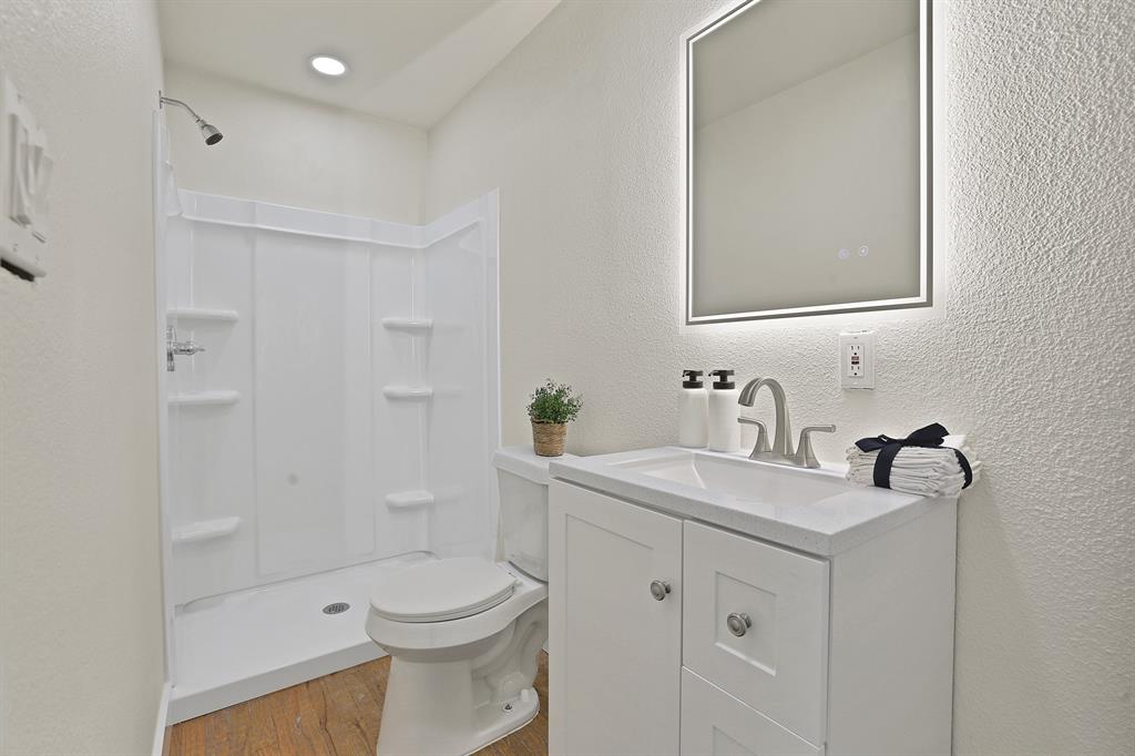 Ravinia Terrace Rev - Residential