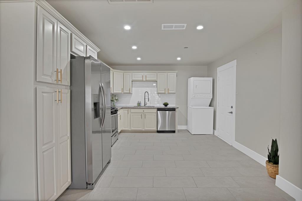 Ravinia Terrace Rev - Residential