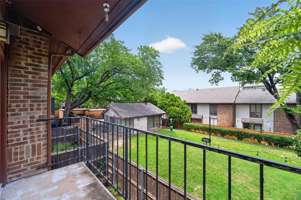 Holly Oaks Twnhms - Residential