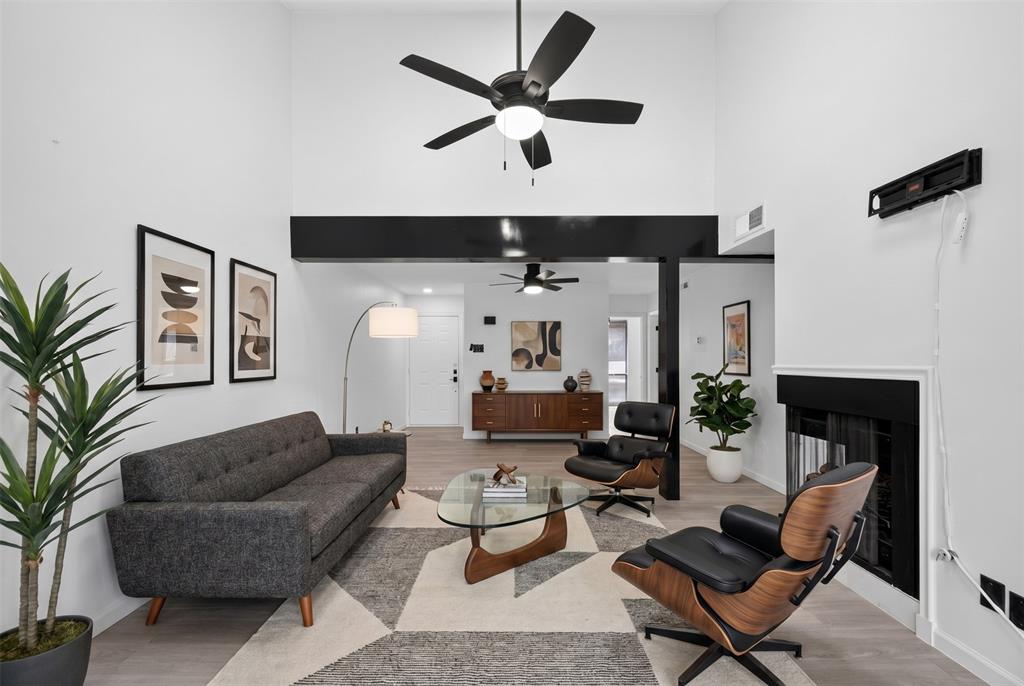 Holly Oaks Twnhms - Residential
