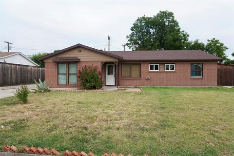 2606 William Brewster Irving TX 75062