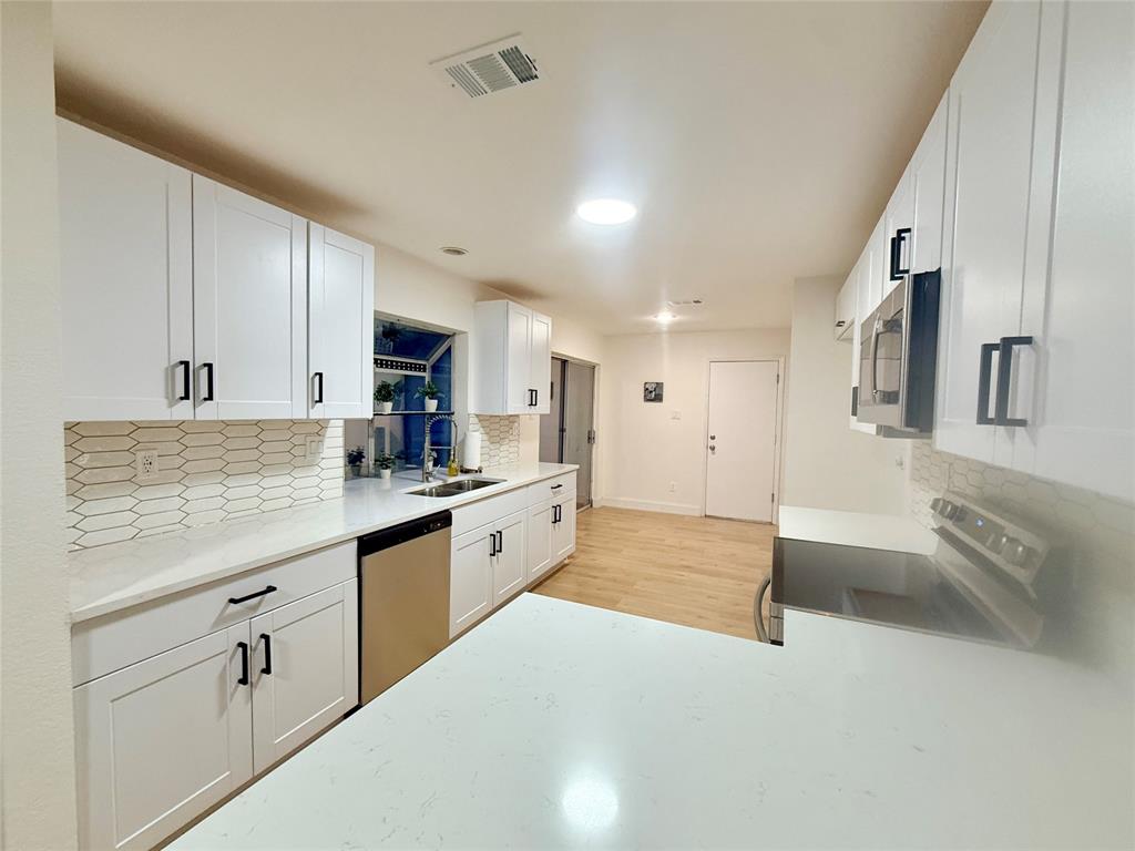 4243 Timberglen Road