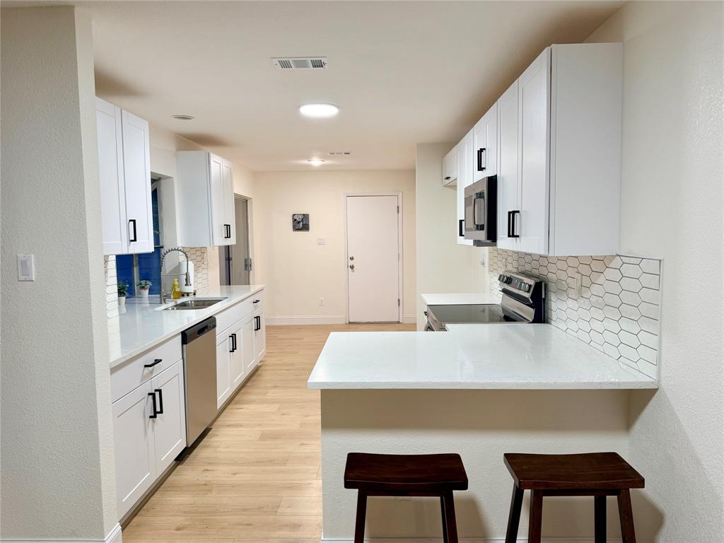 4243 Timberglen Road