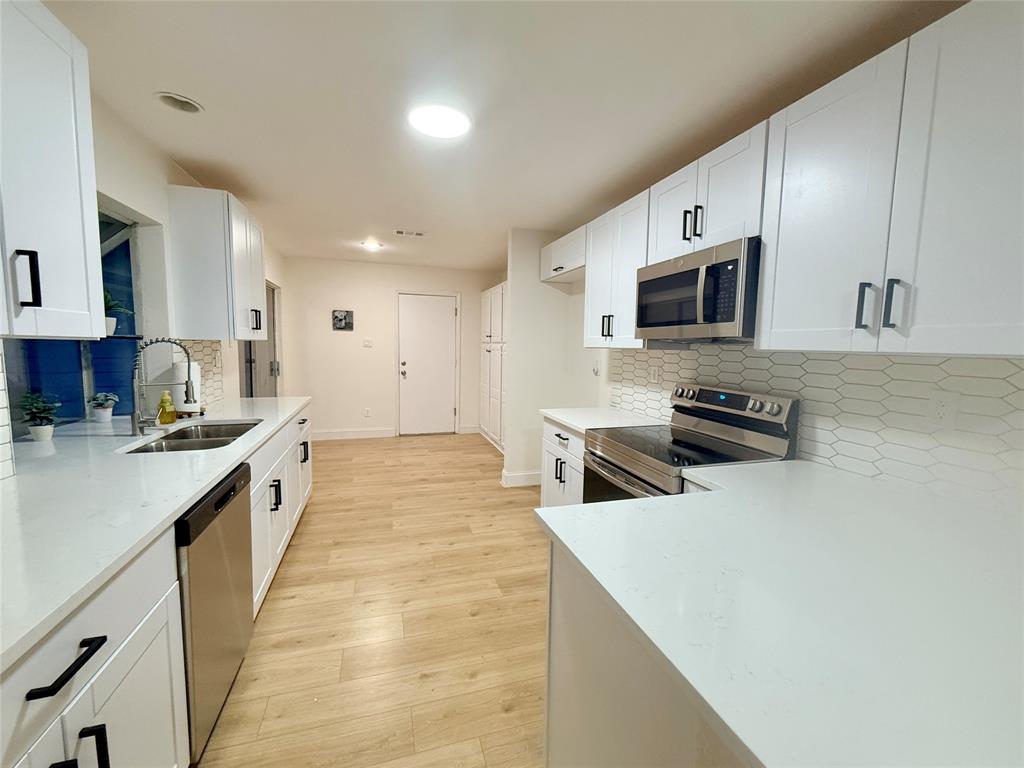 4243 Timberglen Road