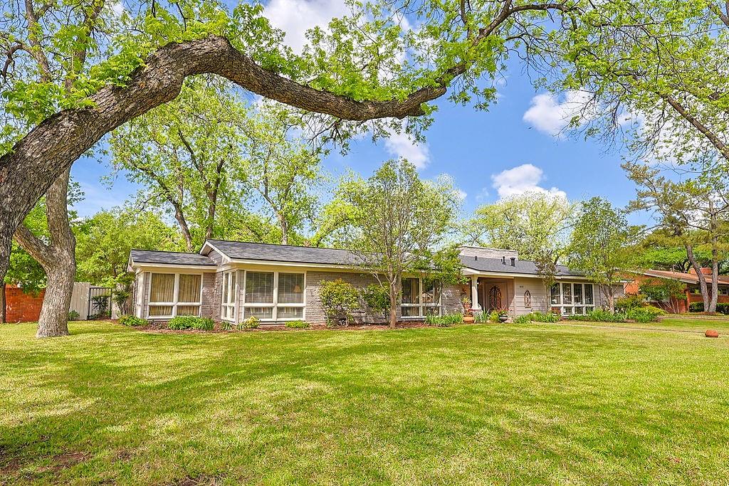 River Oaks - Residential
