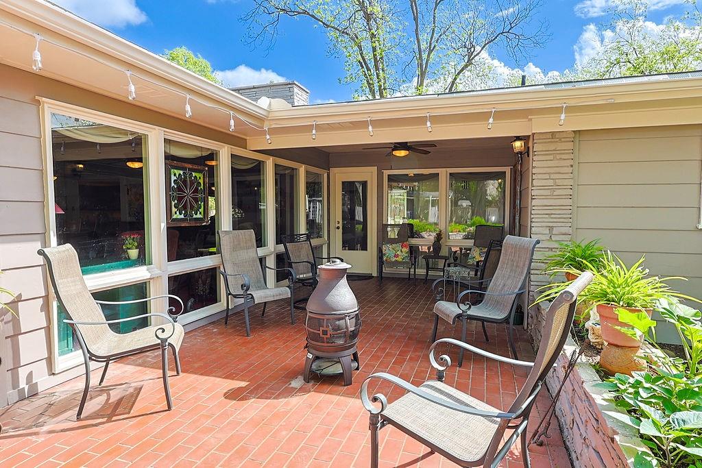 River Oaks - Residential