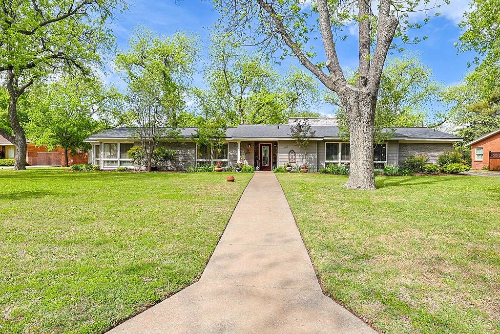 River Oaks - Residential