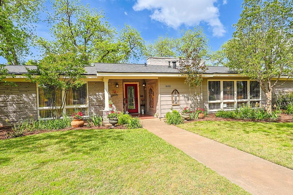 River Oaks - Residential