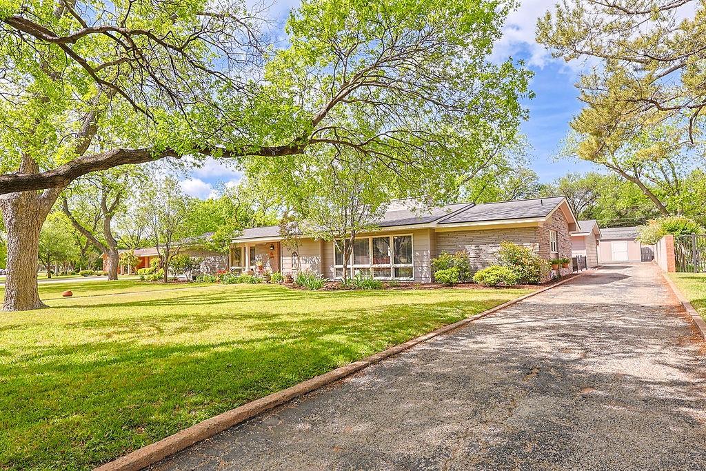 River Oaks - Residential
