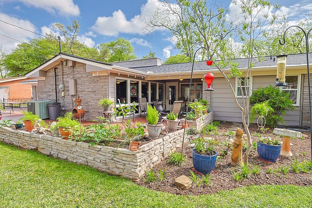 River Oaks - Residential