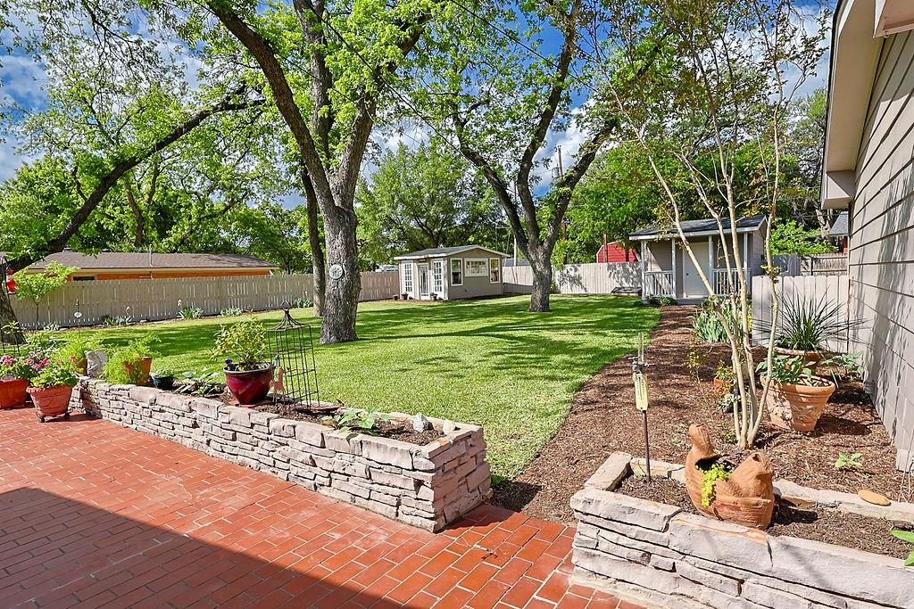 River Oaks - Residential