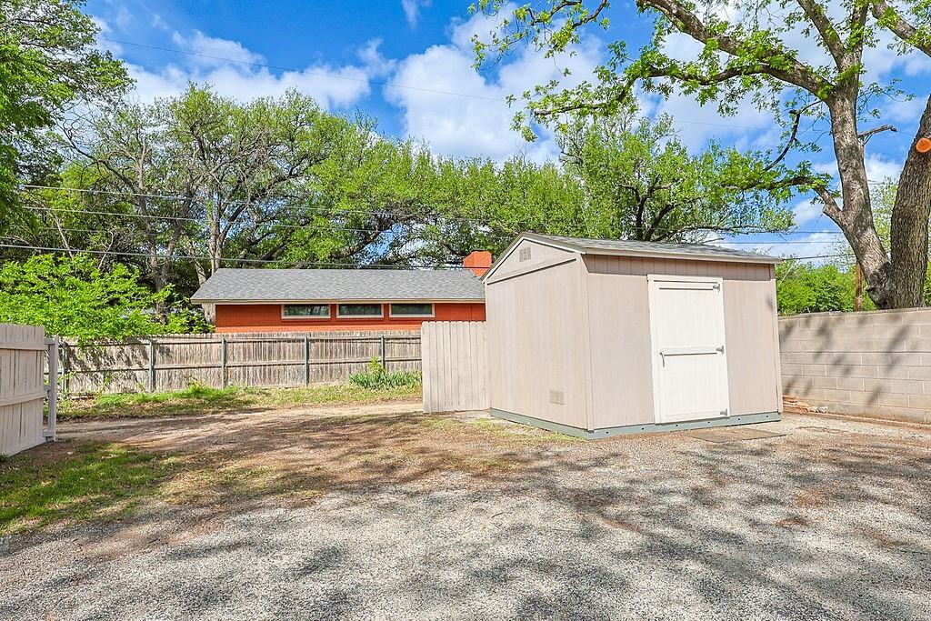 River Oaks - Residential