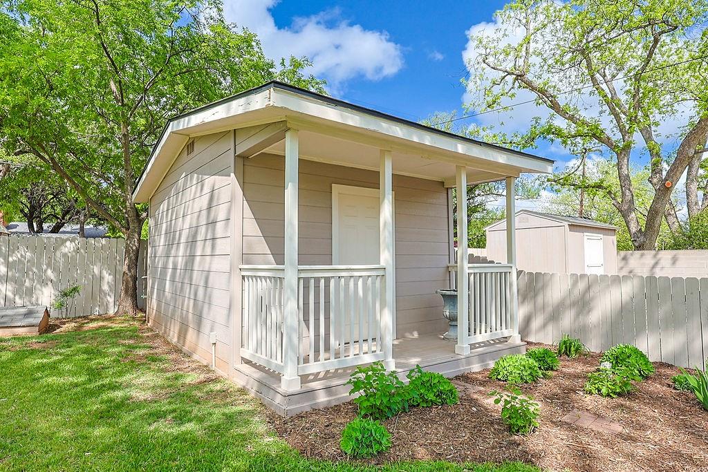 River Oaks - Residential