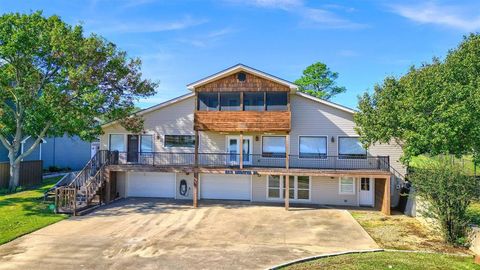 A home in Lake Kiowa