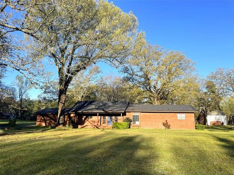 A home in Avery