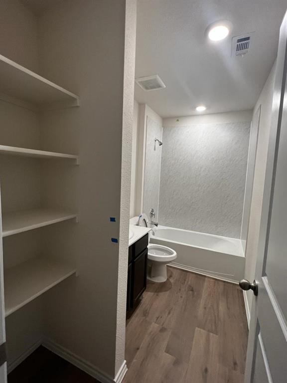 Three Oaks - Residential Lease