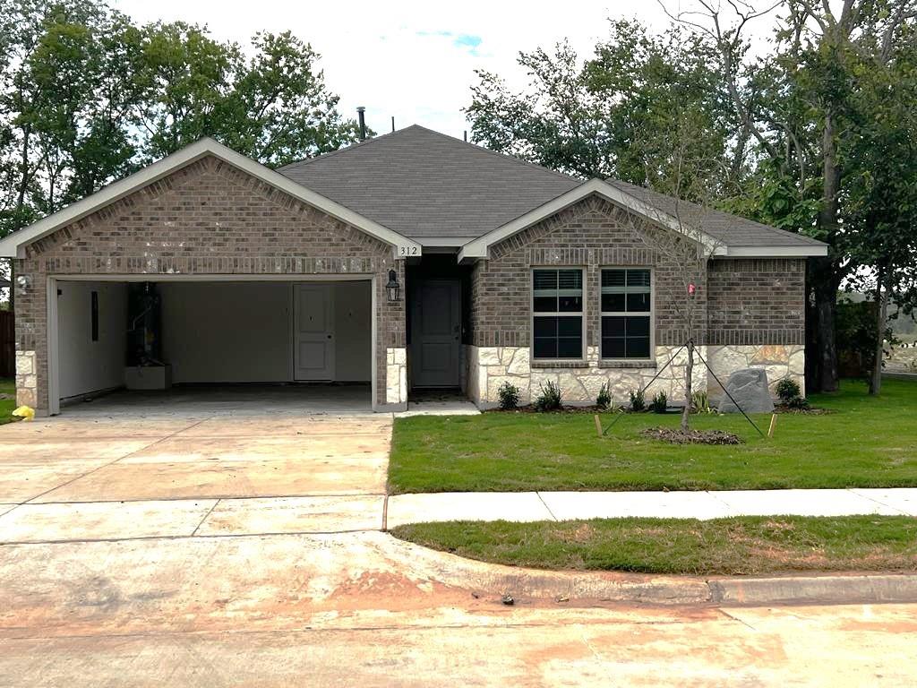 Three Oaks - Residential Lease