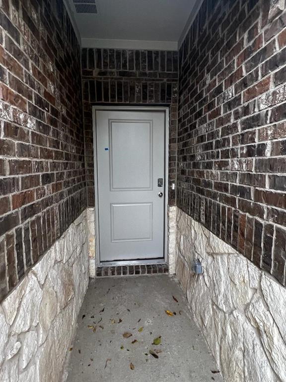 Three Oaks - Residential Lease