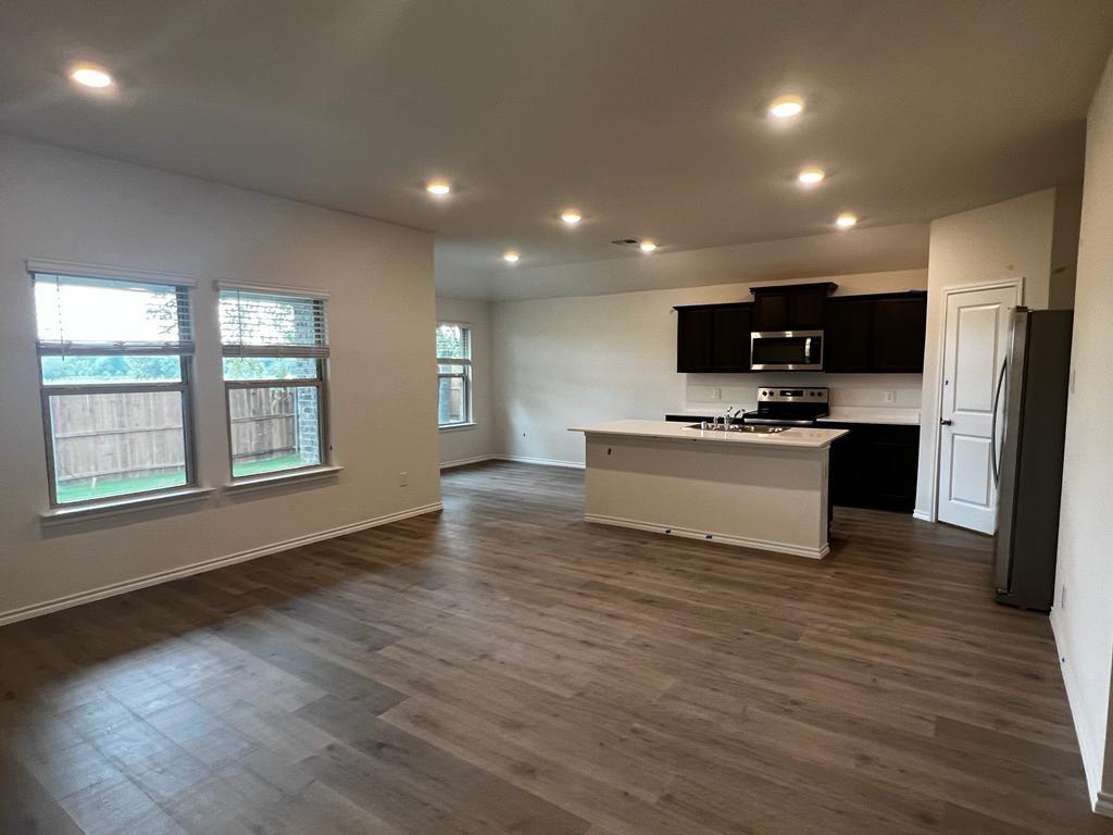 Three Oaks - Residential Lease