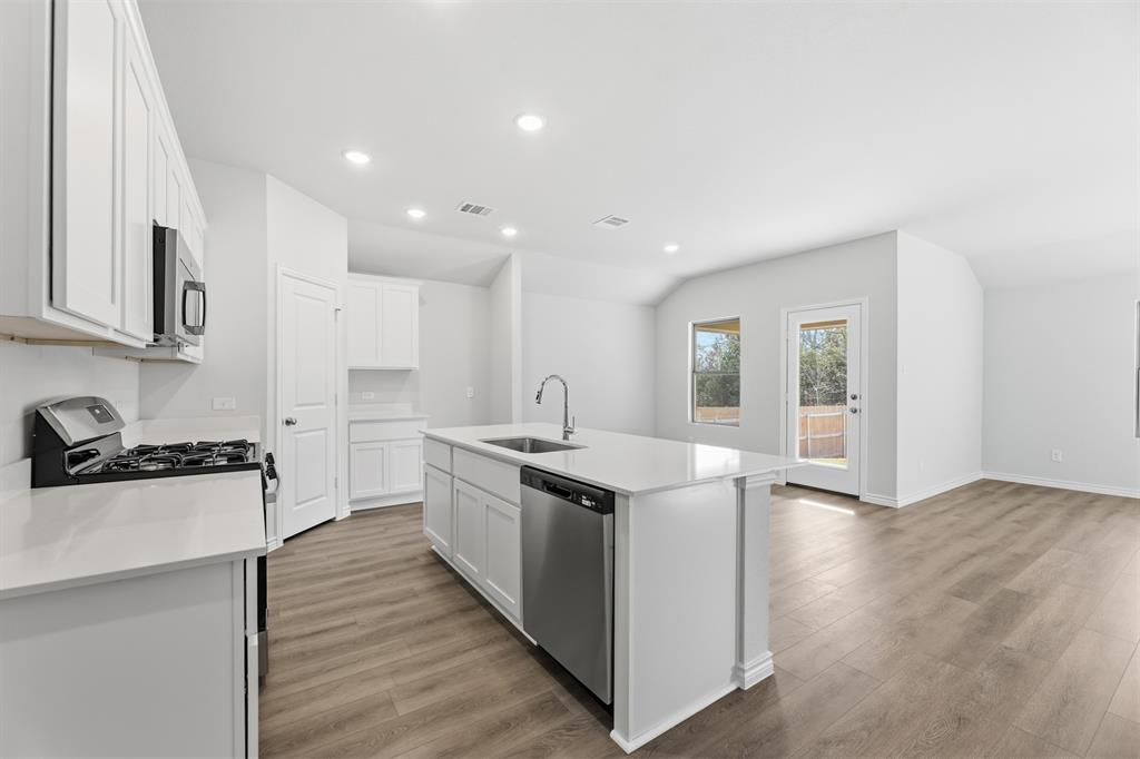 3923 Rose Hill Court