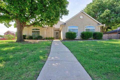 Photo of 1005 Wilderness Trail, Crowley, TX 76036 (MLS # 21315441)