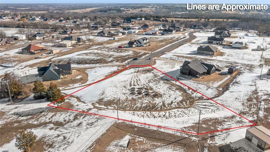 Perfect homesite to design and build your custom dream home on over one acre, surrounded by stunning new construction.  This lot is one of the last avaliable and is e=ideally located east of Sherman minutes to Hwy 75.  Enjoy the peace, privacy, and quiet of this beautiful neighborhood while still being conveniently close to town.  Seller is also a custom builder and would love to help you design your new home.