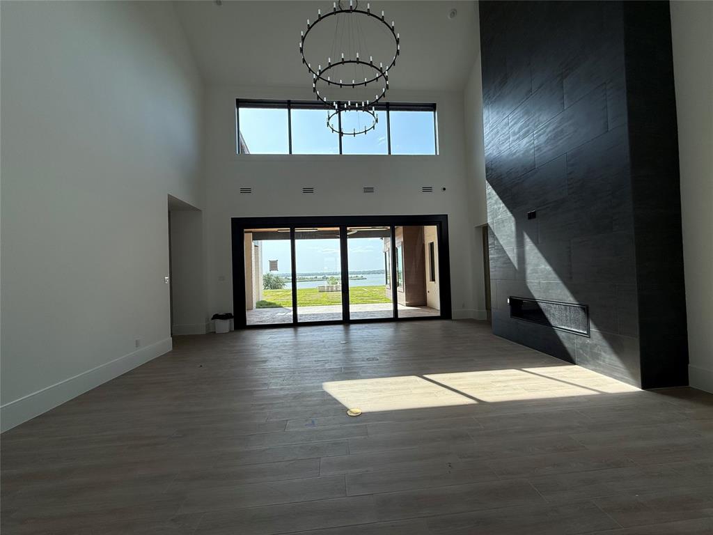 Granbury, Texas 76049, United States, 5 Bedrooms Bedrooms, ,6 BathroomsBathrooms,Residential,Active,157254