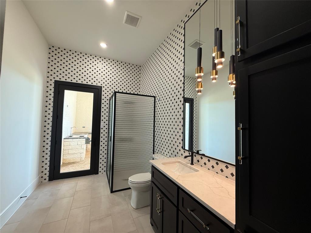 Granbury, Texas 76049, United States, 5 Bedrooms Bedrooms, ,6 BathroomsBathrooms,Residential,Active,157254