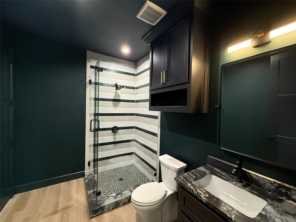 Granbury, Texas 76049, United States, 5 Bedrooms Bedrooms, ,6 BathroomsBathrooms,Residential,Active,157254