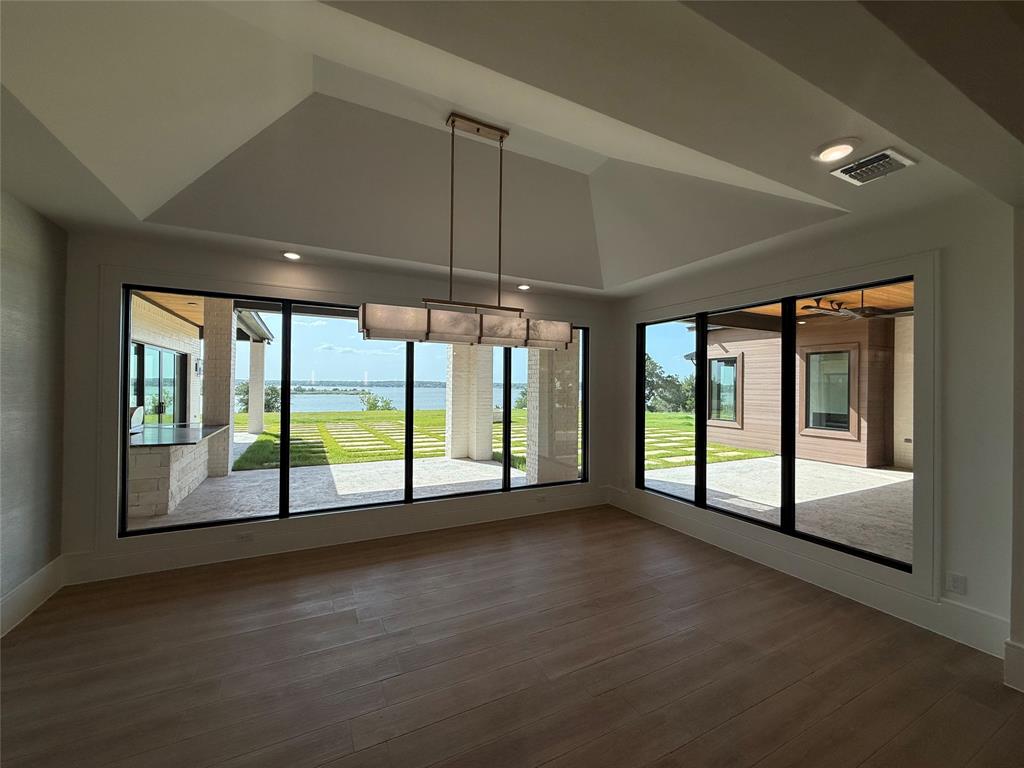 Granbury, Texas 76049, United States, 5 Bedrooms Bedrooms, ,6 BathroomsBathrooms,Residential,Active,157254