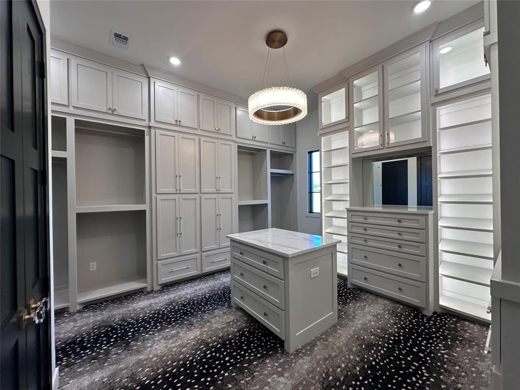 Granbury, Texas 76049, United States, 5 Bedrooms Bedrooms, ,6 BathroomsBathrooms,Residential,Active,157254