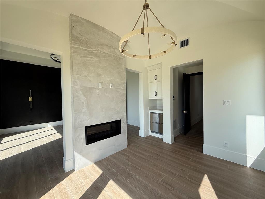 Granbury, Texas 76049, United States, 5 Bedrooms Bedrooms, ,6 BathroomsBathrooms,Residential,Active,157254